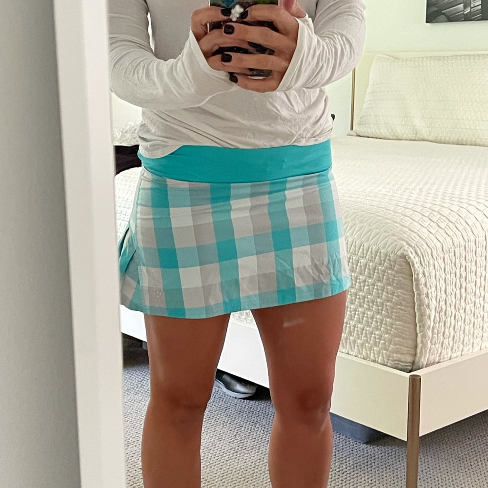 Lululemon skirt • Size 4